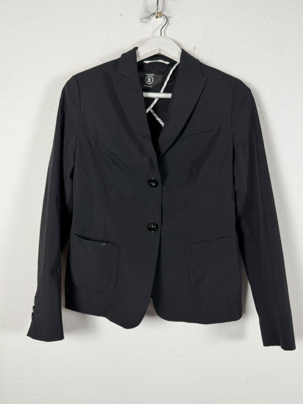 Bogner Women's US 8 Black Blazer Peak Lapel Two Button Stretch Jacket Pockets
